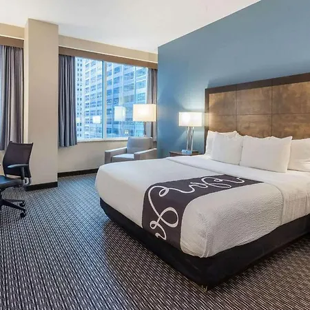La Quinta Inn & Suites By Wyndham Chicago Downtown